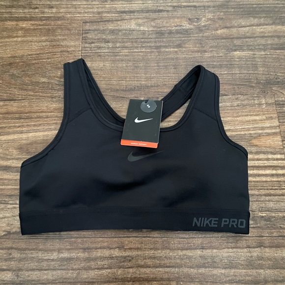 **SOLD** Nike Pro Sports Bra - Picture 1 of 2